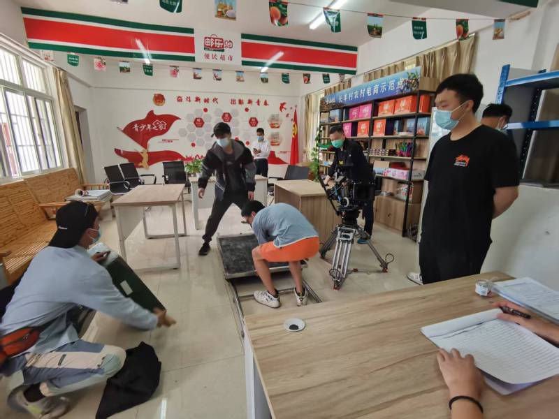 追星女孩心理学分析报告：梅列区广告片拍摄公司揭秘饭圈应援式传播逻辑
